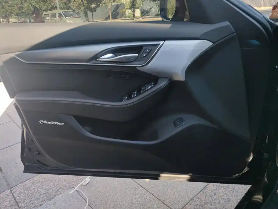 Cadillac CT5 — миниатюра 7