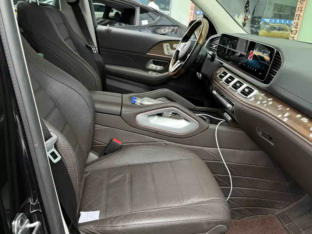 Mercedes-Benz GLS — миниатюра 4