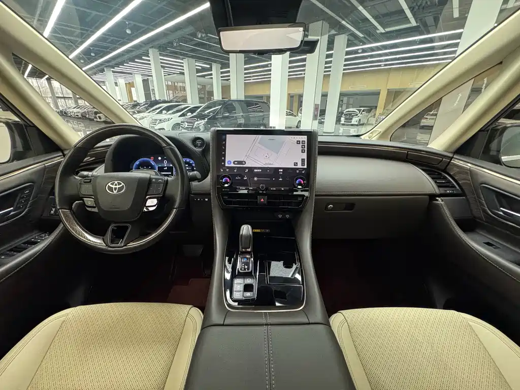 Toyota Vellfire — миниатюра 11