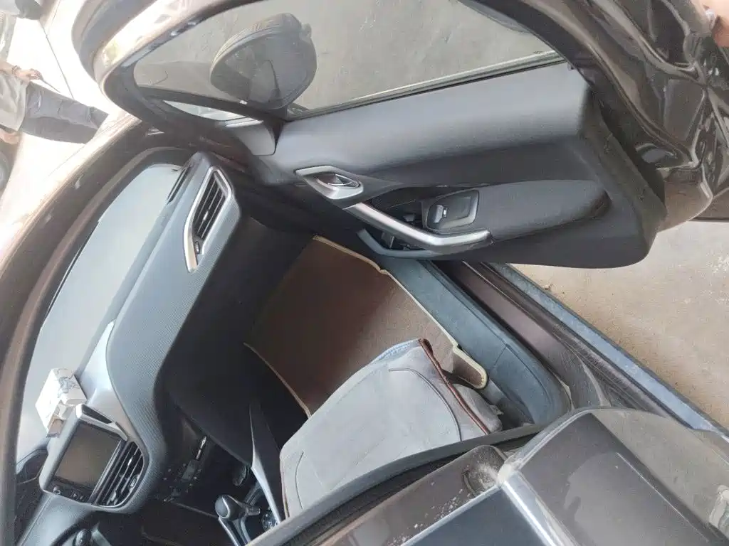 Peugeot 2008 — миниатюра 19