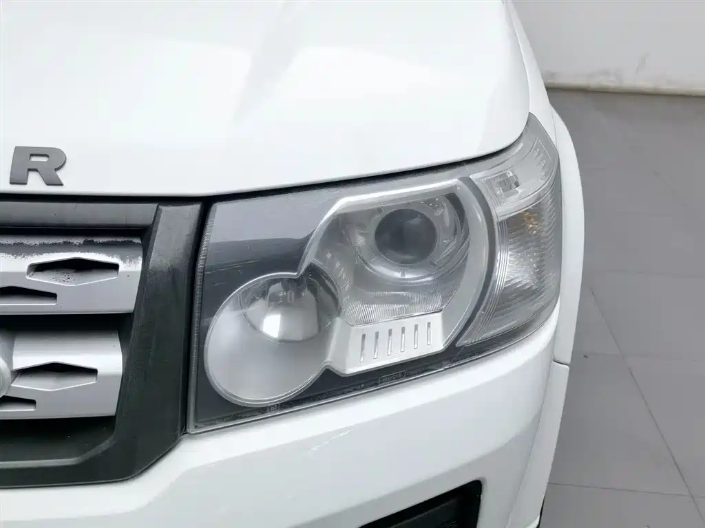 Land Rover 2 012 2.0T Si4 SE