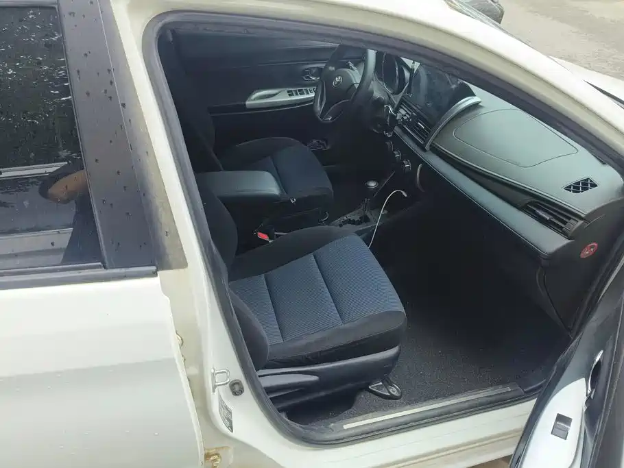 Toyota Yaris L Zhixuan YARiS L 2015 1.5E AT