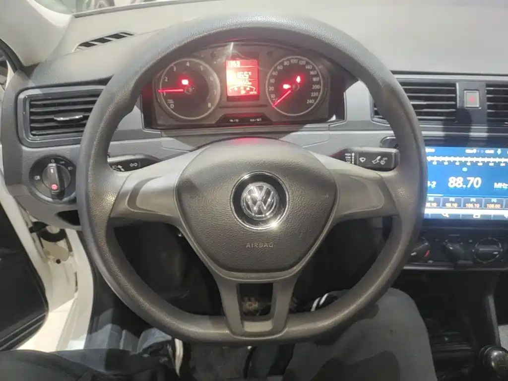 Volkswagen Santana — миниатюра 11