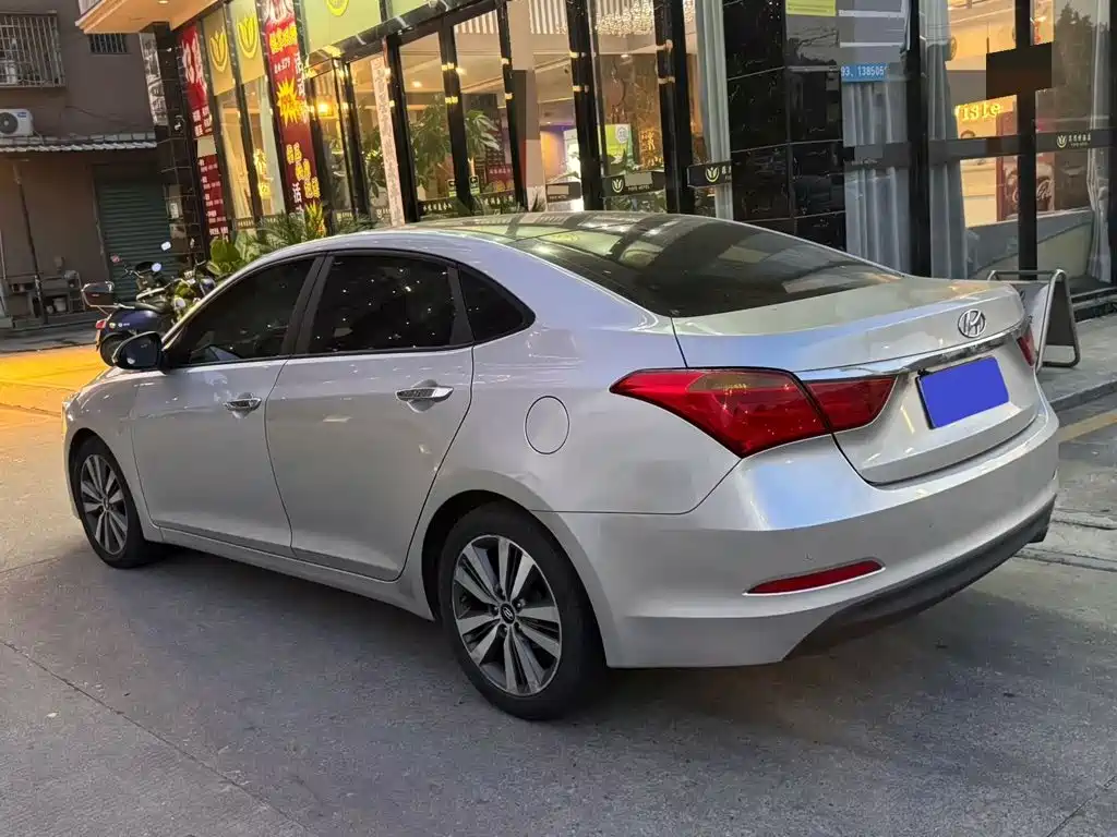 Hyundai Mistra — миниатюра 7
