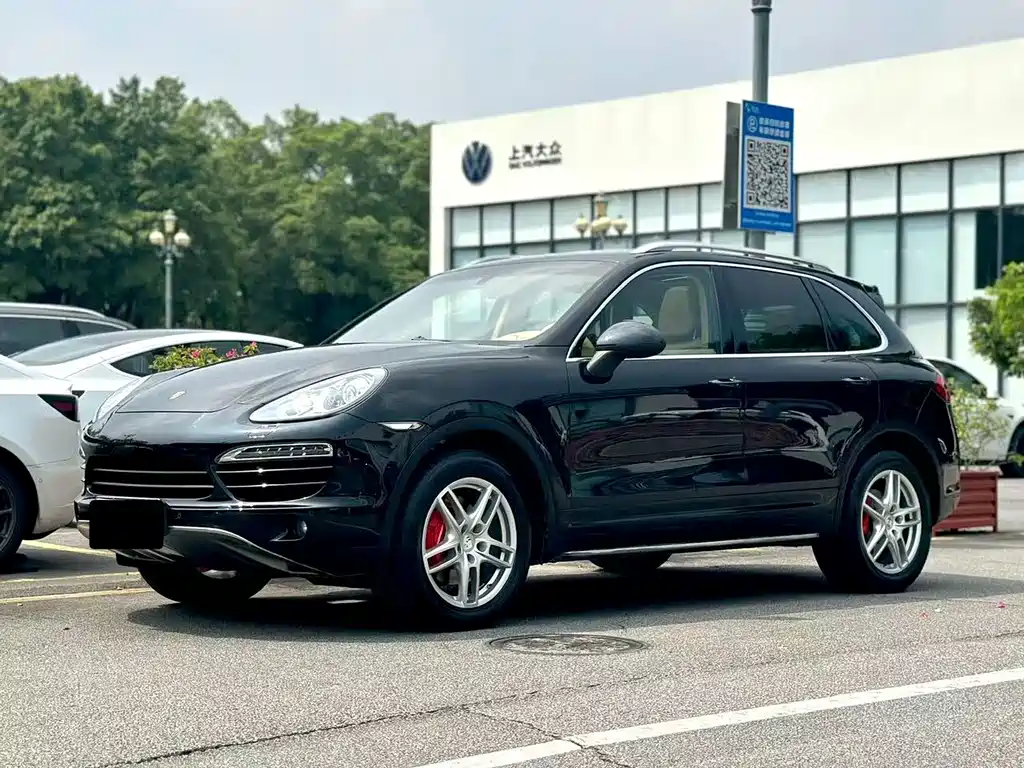 Porsche Cayenne — миниатюра 18