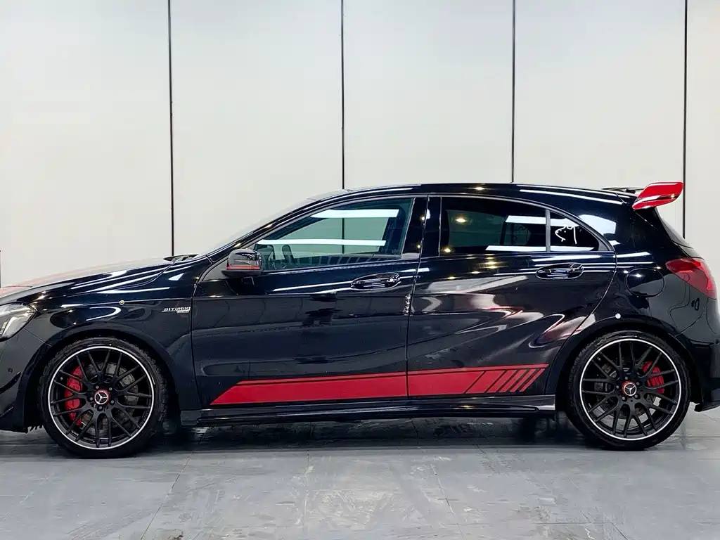 Mercedes-Benz A-Class AMG (Import) Facelift AMG A 45 4MATIC, фото 4