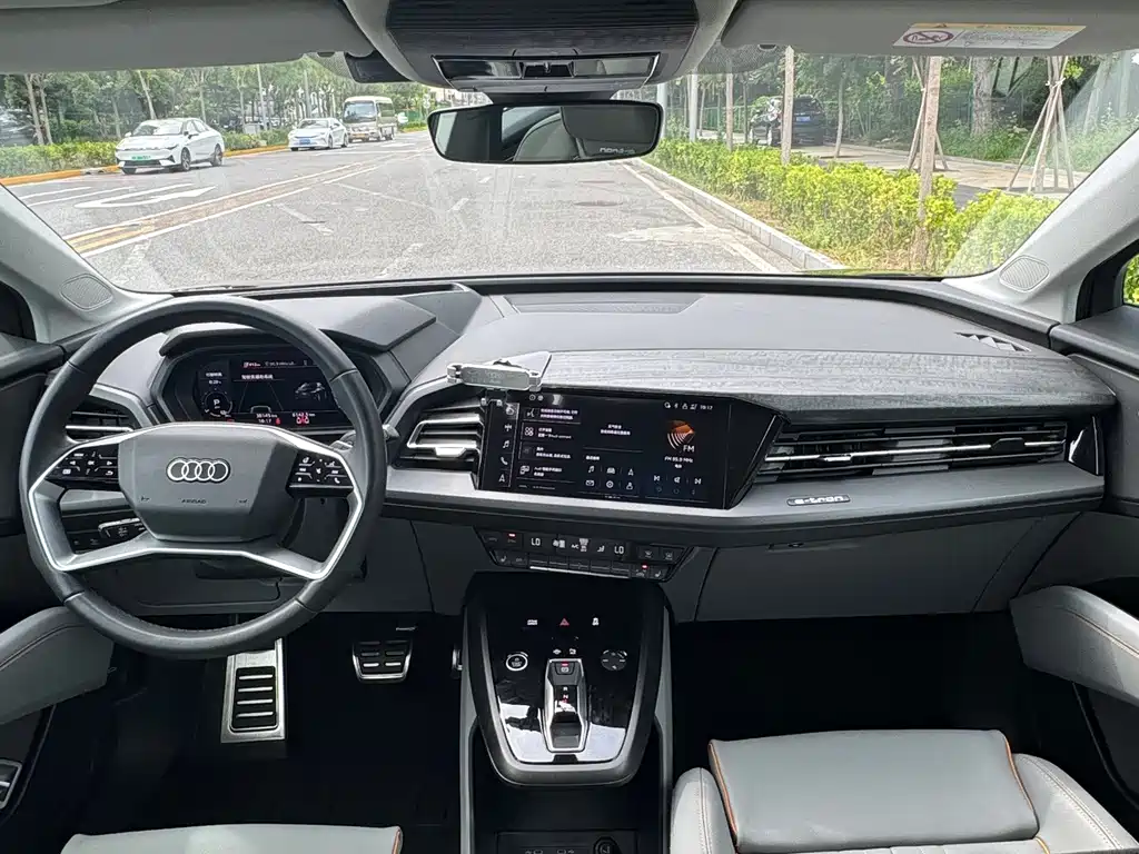 Audi Q5 e-tron — миниатюра 22