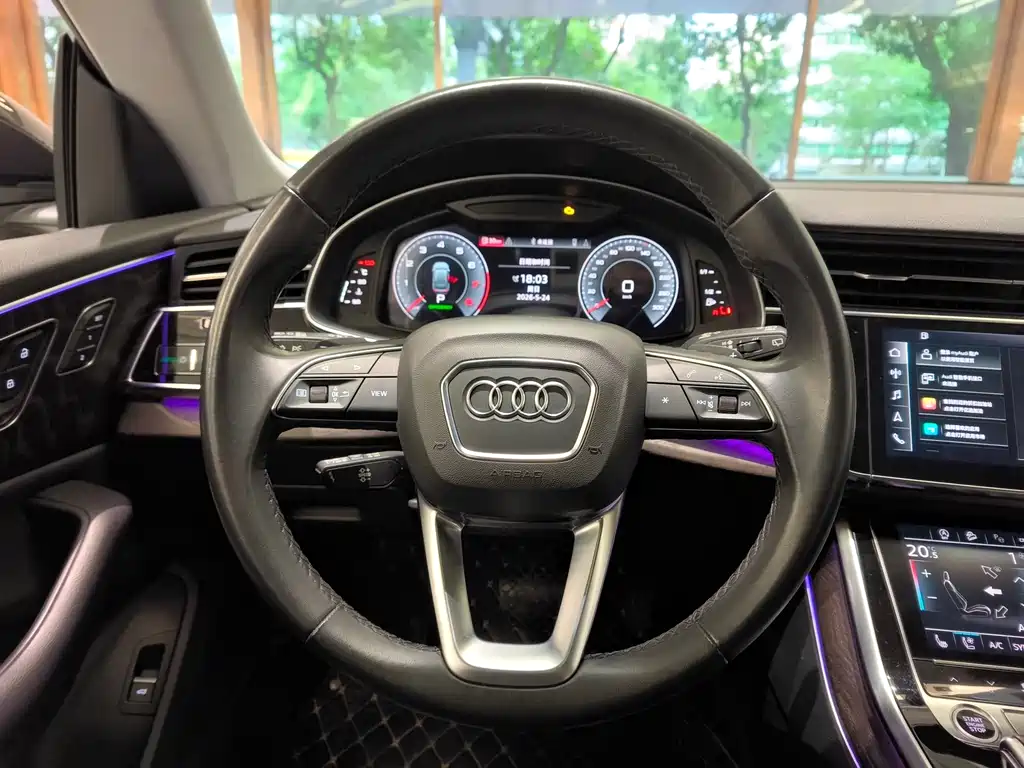 Audi Q8 2022 55 TFSI Luxury
