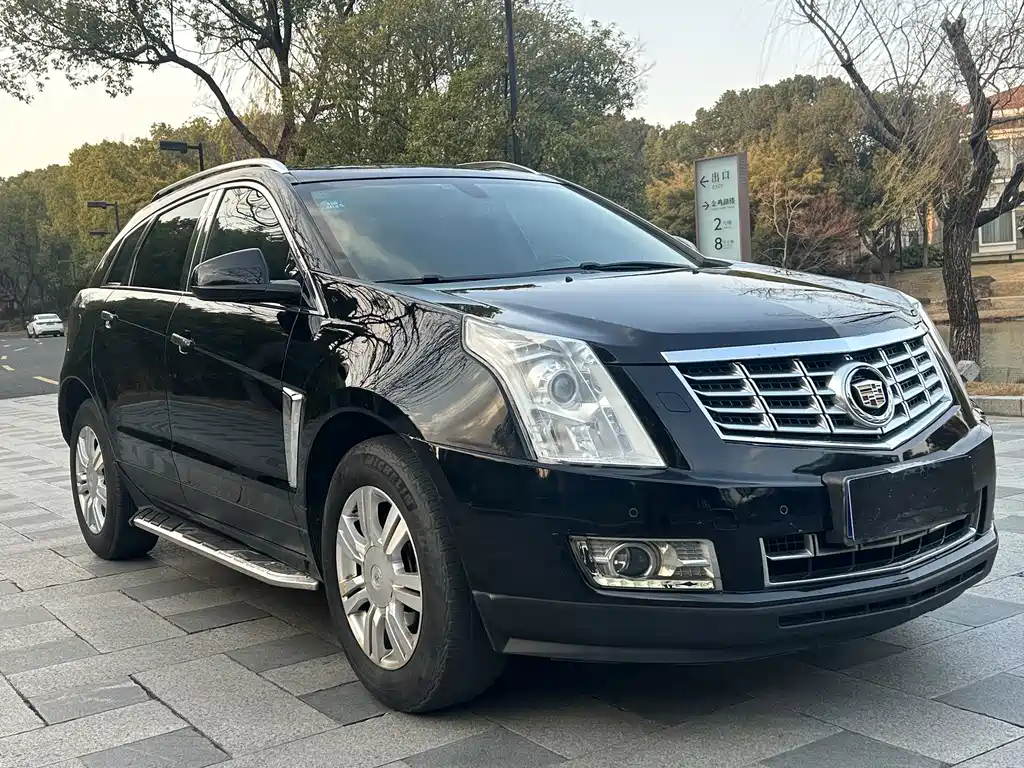 Cadillac SRX — миниатюра 3