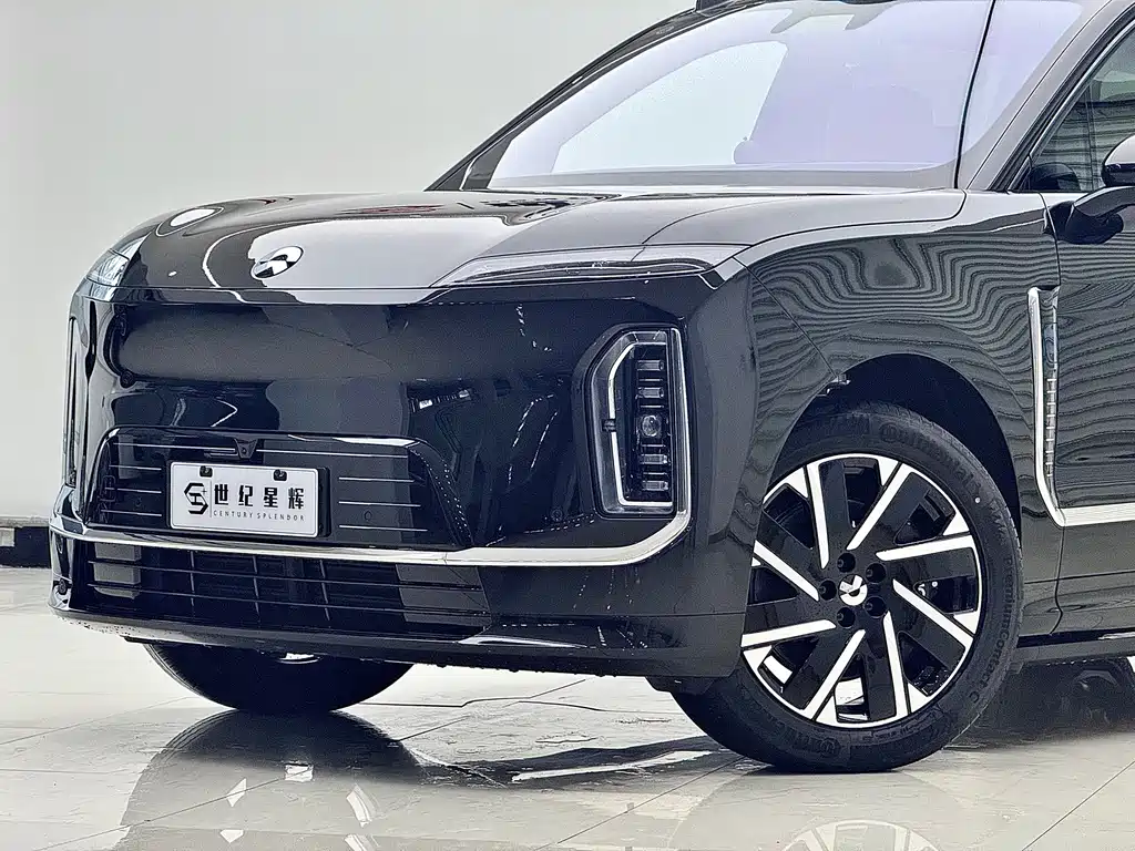NIO ES9 2026 102kWh Executive Luxury