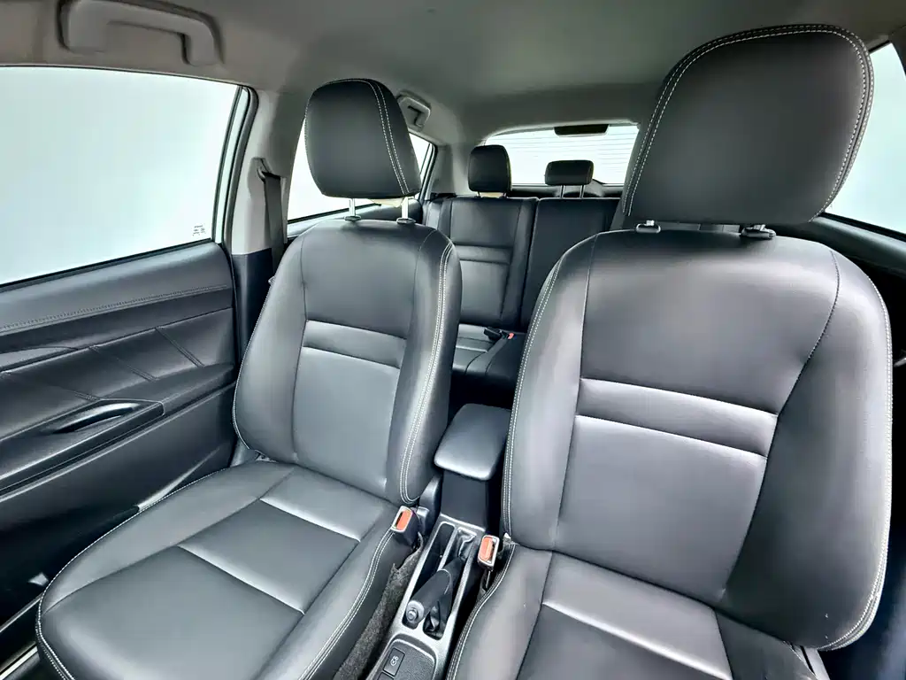 TOYOTA YARIS L ZHIXUAN