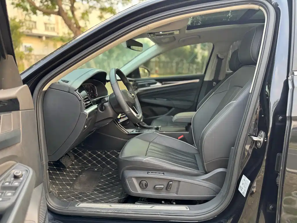 Volkswagen Passat 2024 380TSI Luxury
