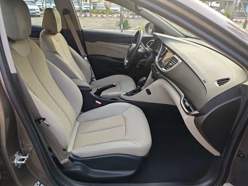 Buick Excelle — миниатюра 13