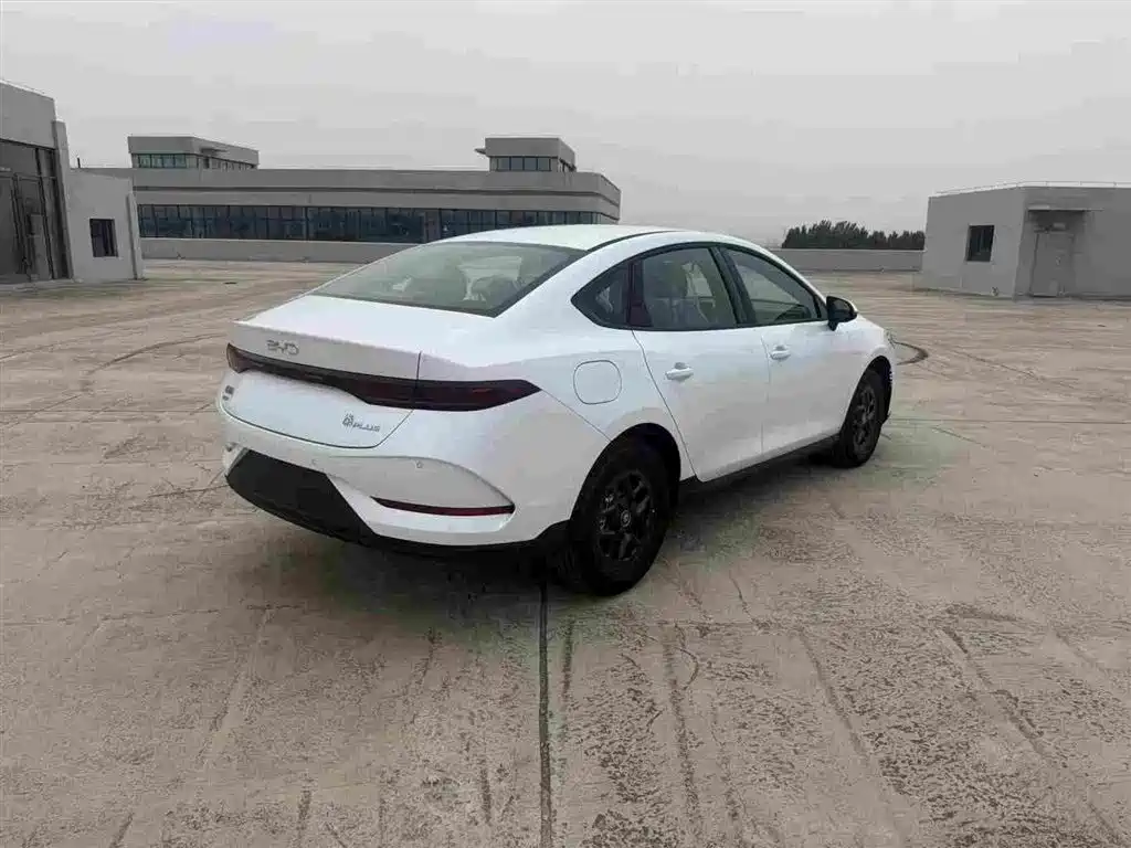 BYD Qin Plus PLUS 2026 DM-i 128KM
