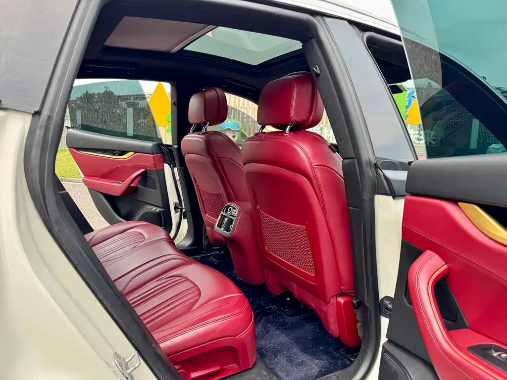 Maserati Levante — миниатюра 7