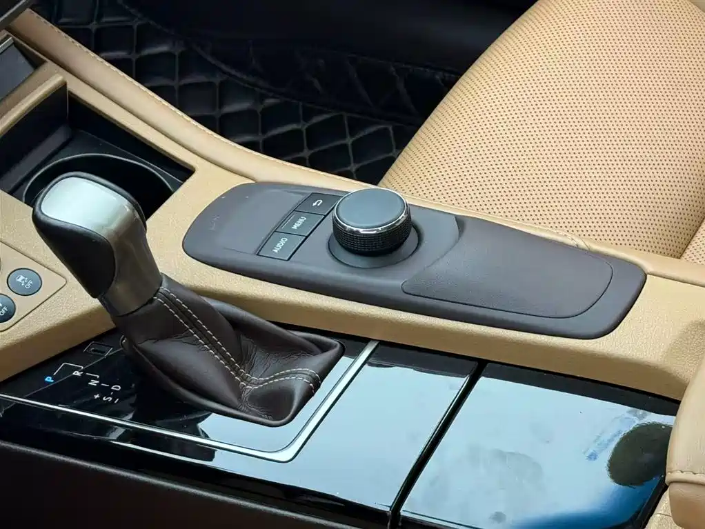 Lexus ES 2015 200 Elite