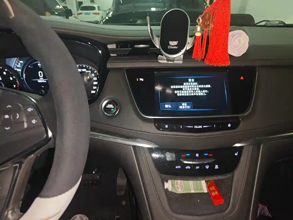 Cadillac XT5 — миниатюра 10