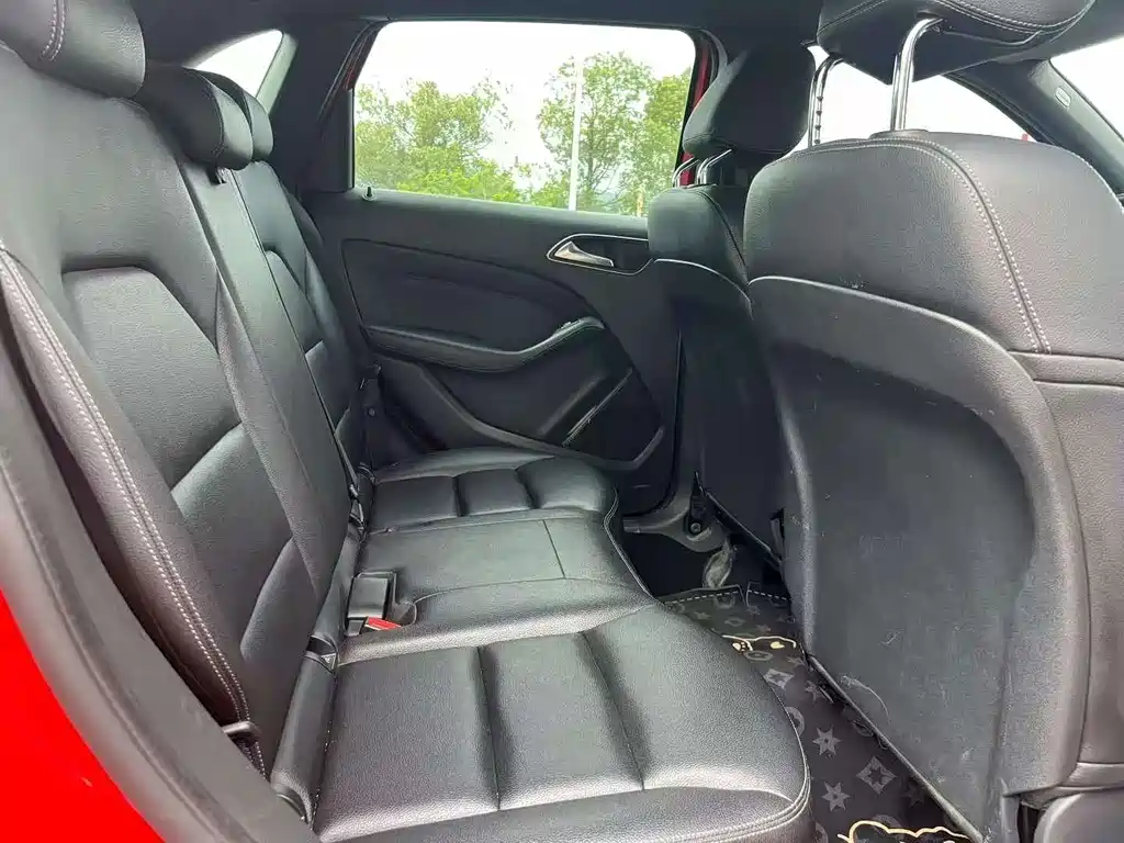 Mercedes-Benz B-Class — миниатюра 6