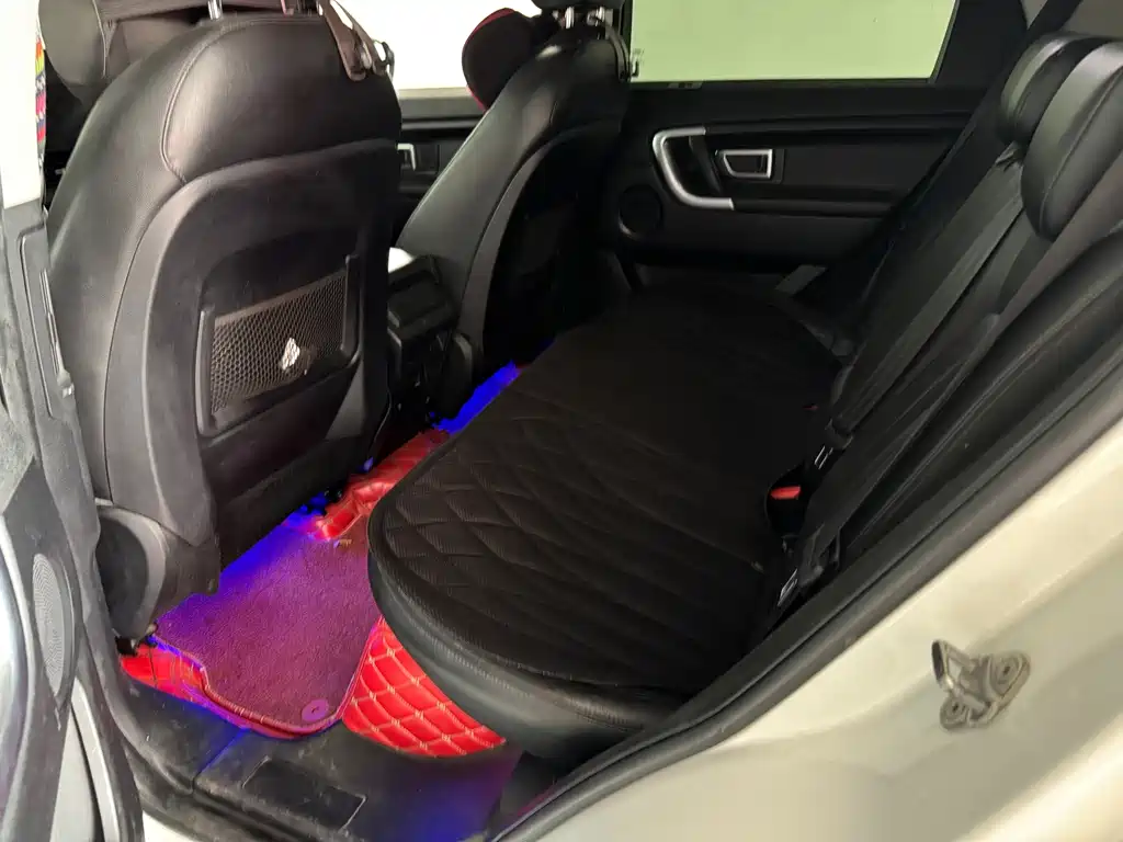 Land Rover Discovery Sport — миниатюра 6