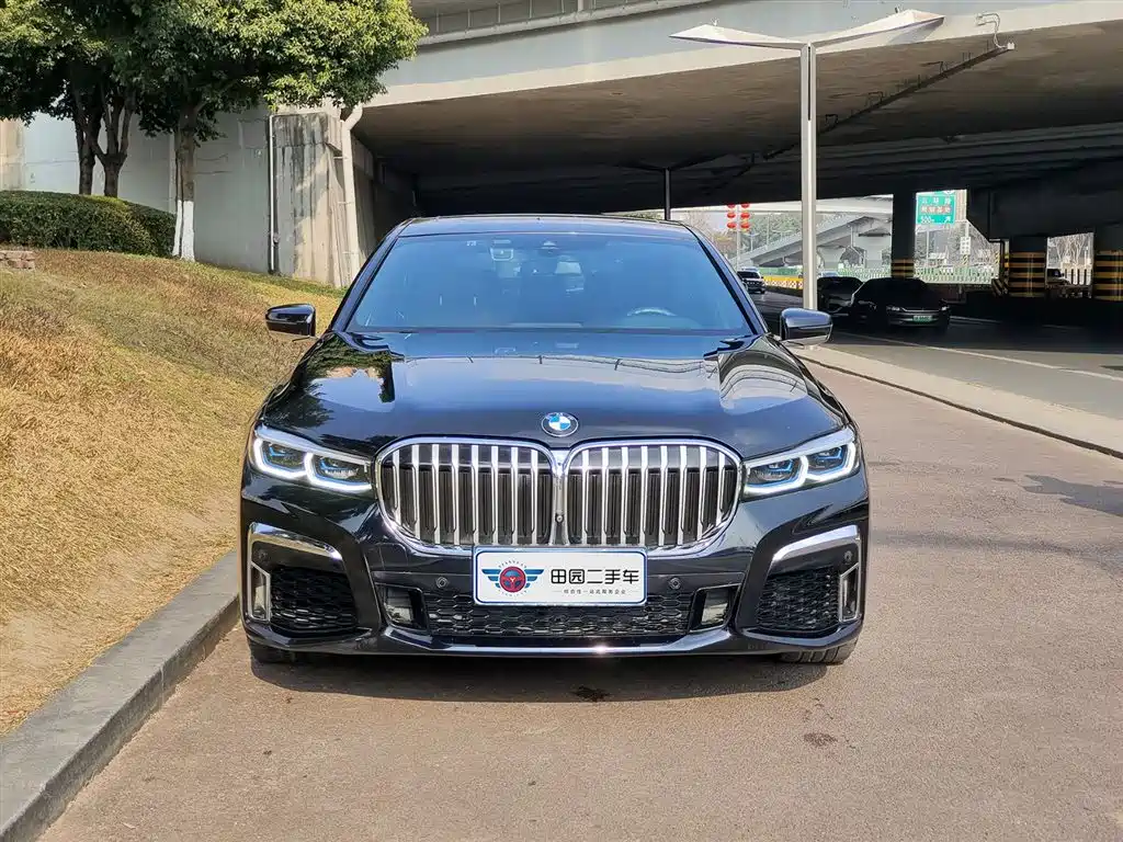 BMW 7 SERIES