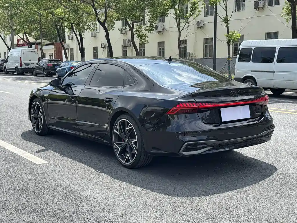 Audi A7L — миниатюра 4