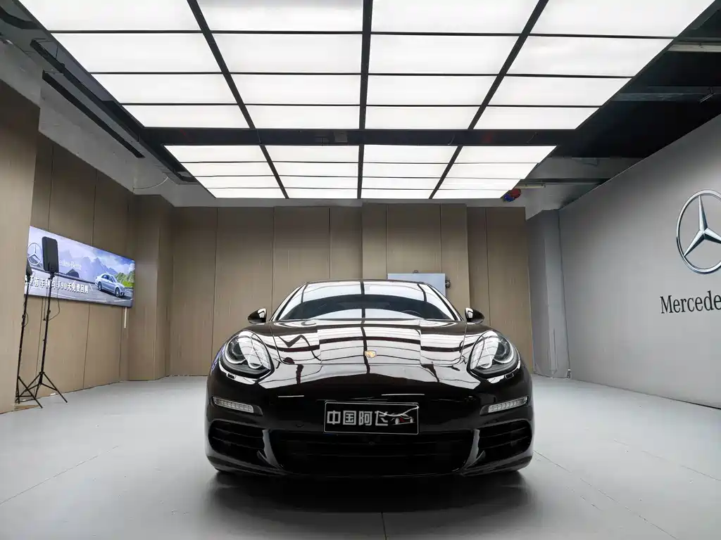 Porsche Panamera — миниатюра 2