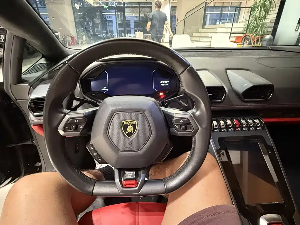 Lamborghini Huracán — миниатюра 7