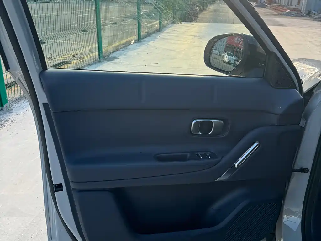 Leapmotor Leapmotor A10 — миниатюра 5