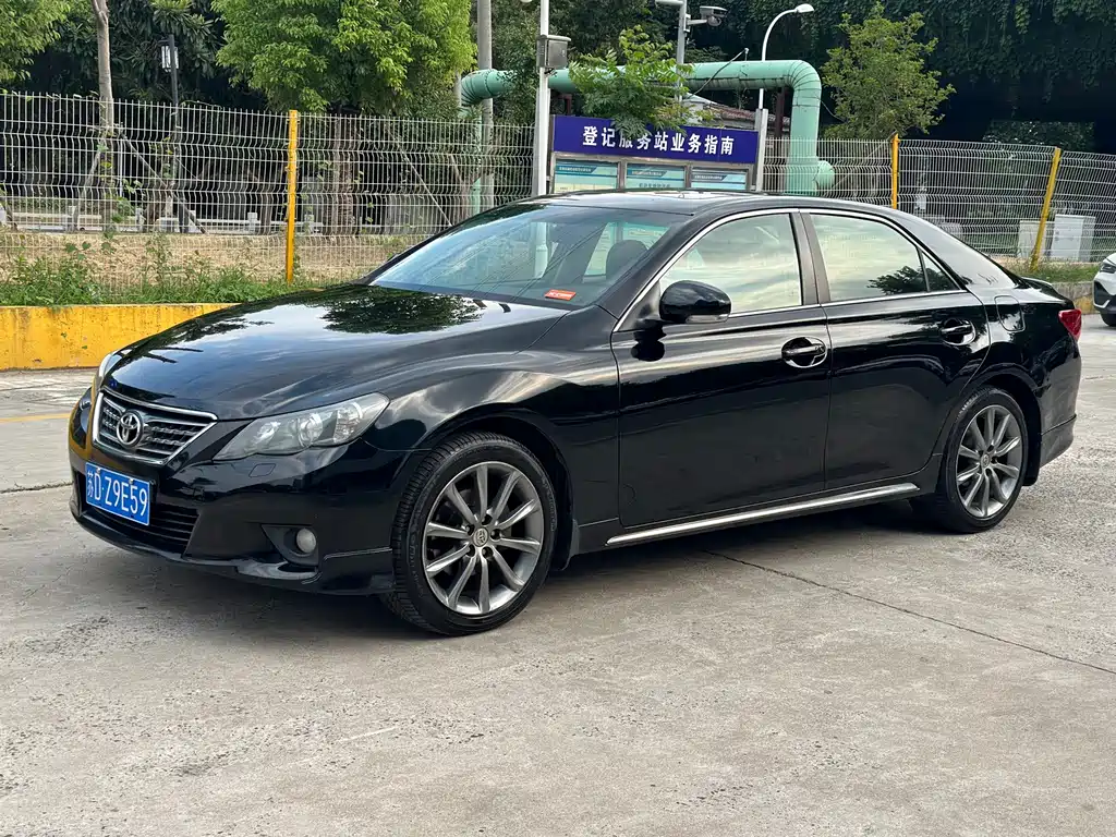 Toyota Reiz