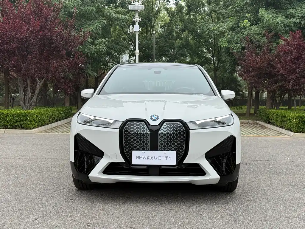 BMW iX 2023 xDrive40