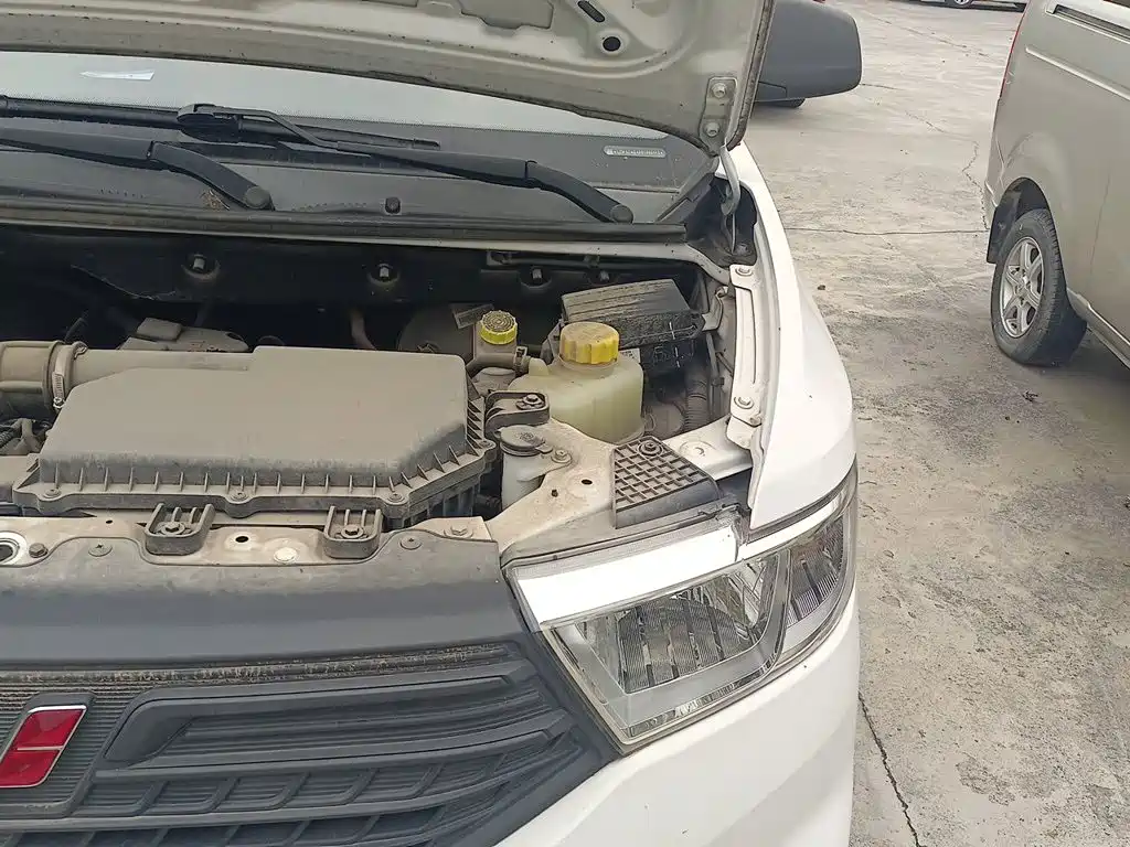 Wuling Hongguang V — миниатюра 21