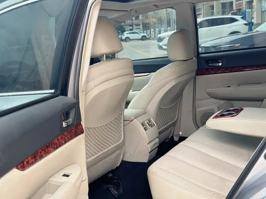 Subaru Legacy — миниатюра 5