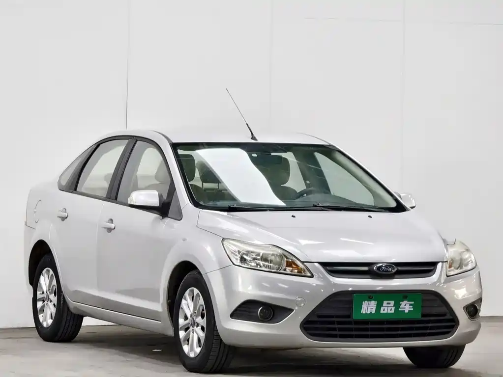 Ford Focus 2013 1.8L MT