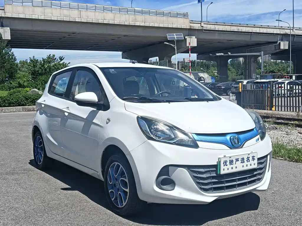Changan EV — миниатюра 3