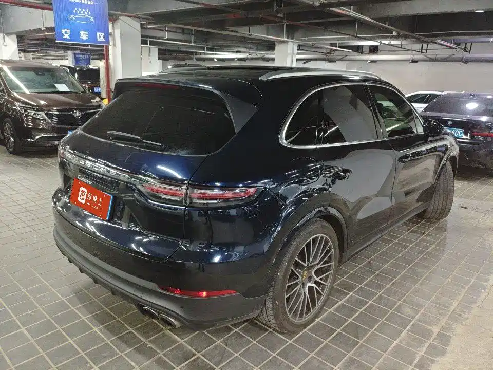 Porsche Cayenne — миниатюра 2