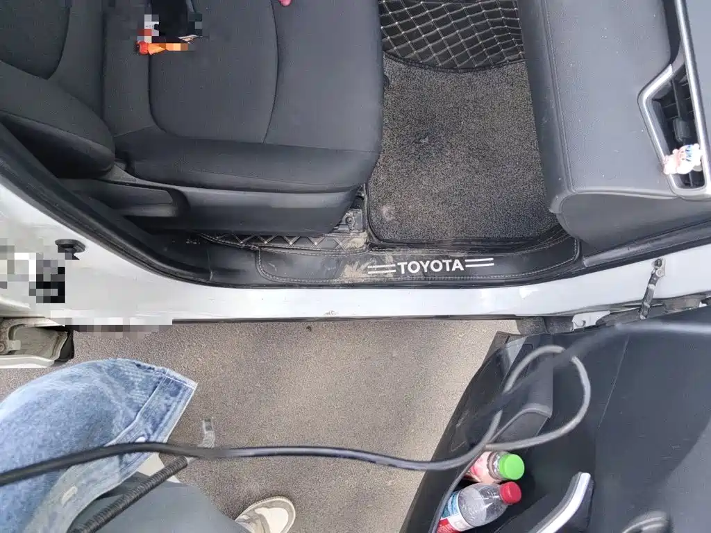 Toyota Corolla Cross — миниатюра 19