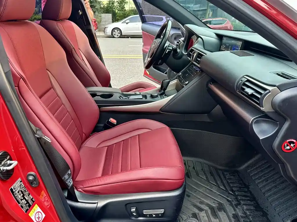 Lexus IS — миниатюра 6