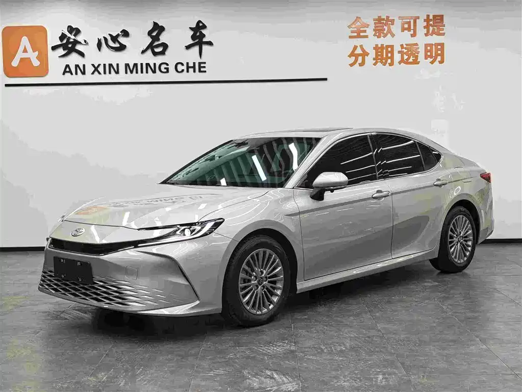 Toyota Camry 2025
