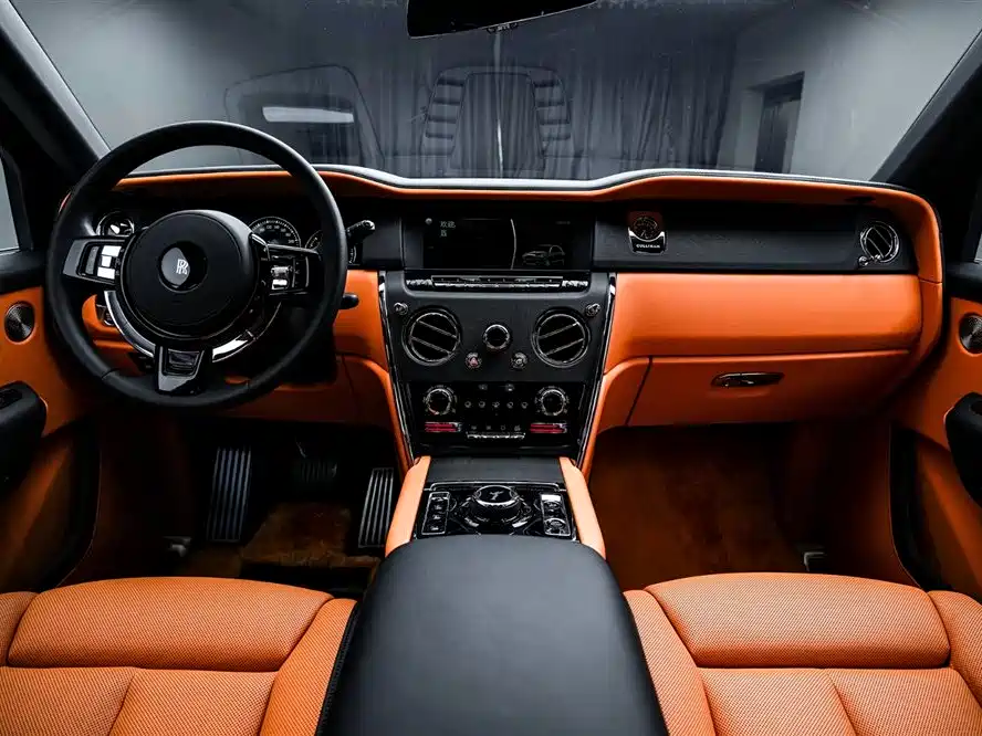 Rolls-Royce Cullinan 2018 мест