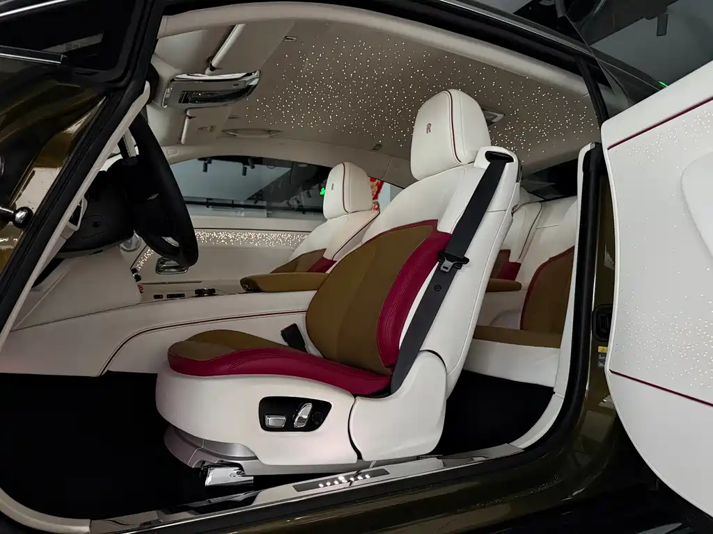 Rolls-Royce Phantom — миниатюра 19