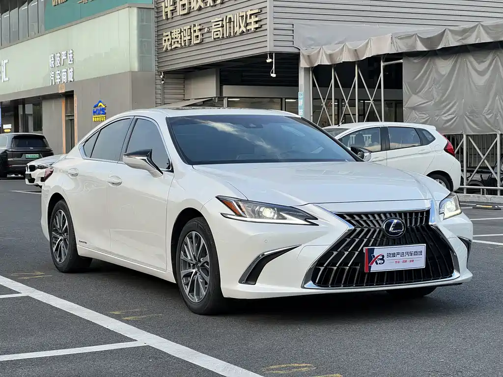Lexus ES — миниатюра 2