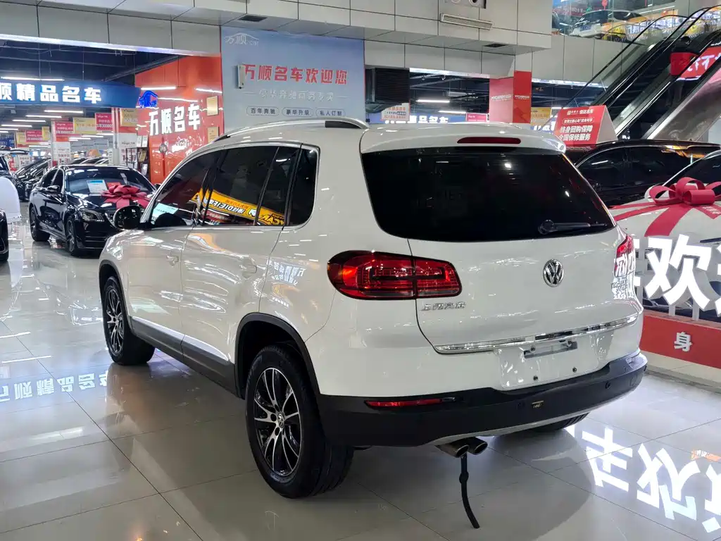 Volkswagen Tiguan 2016 300TSI AT Luxury