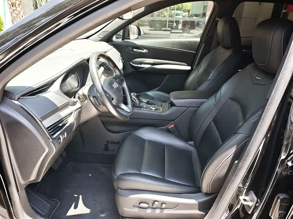 Cadillac XT4 2018 28T Lead