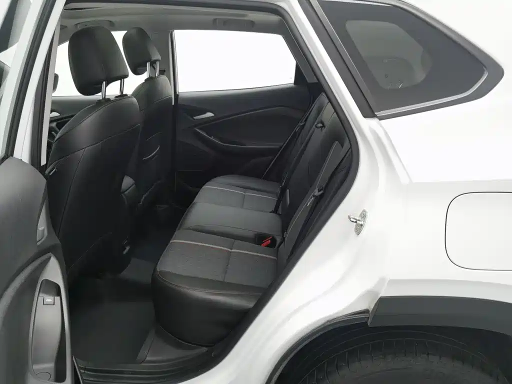 Chevrolet Trax — миниатюра 15