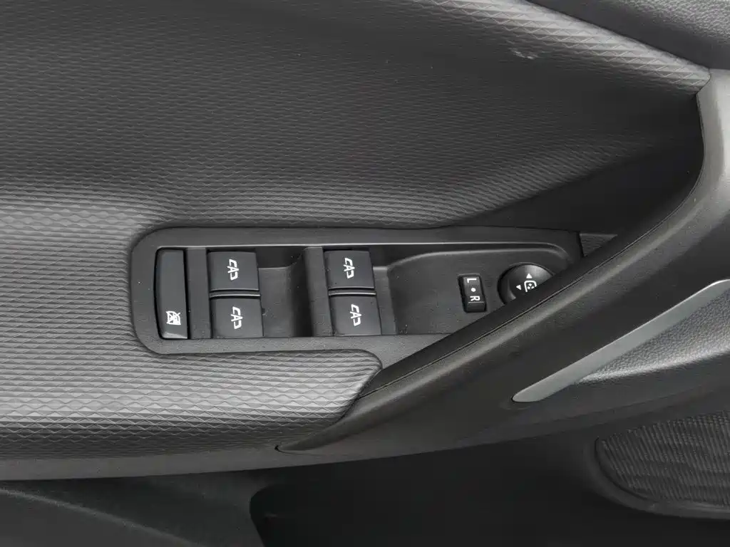 Chevrolet Trax — миниатюра 9