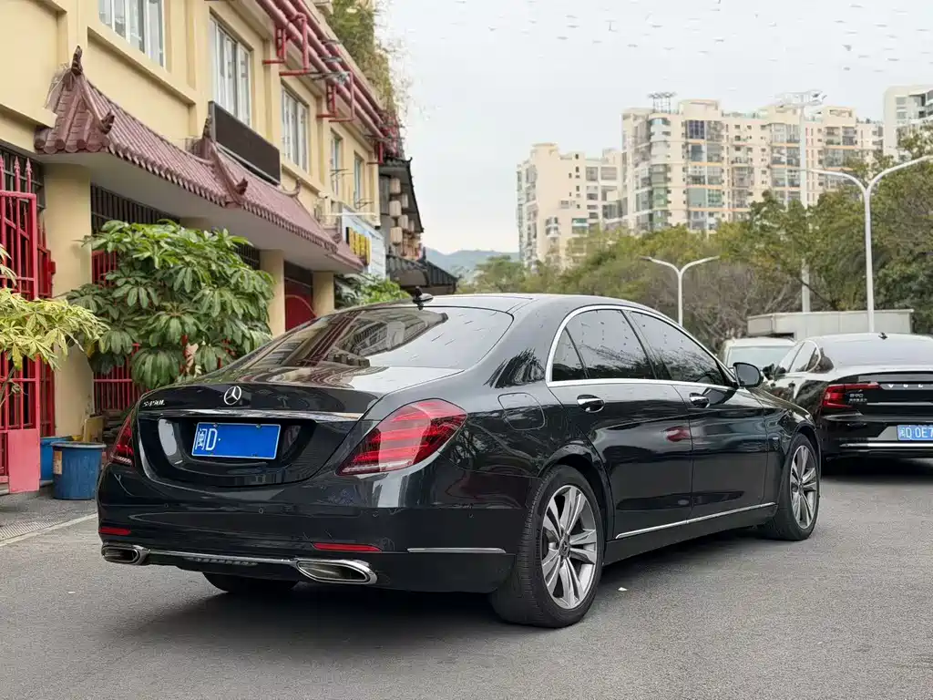MERCEDES-BENZ S CLASS