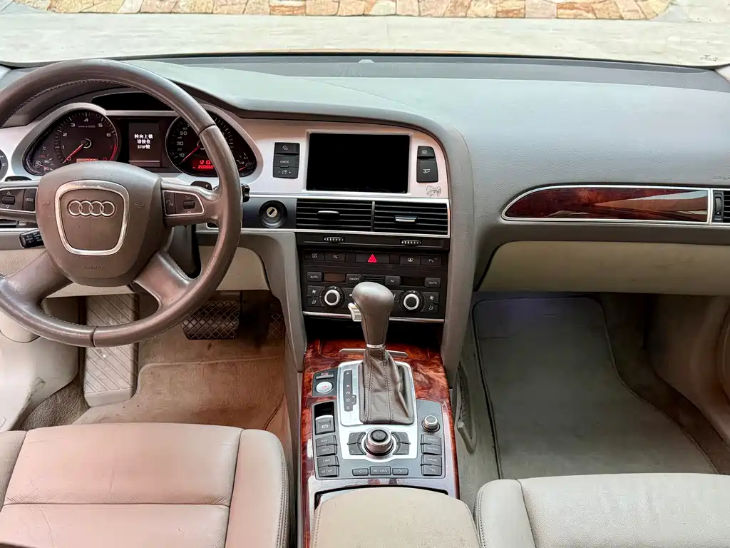 Audi A6L 2011 2.8 FSI Comfort