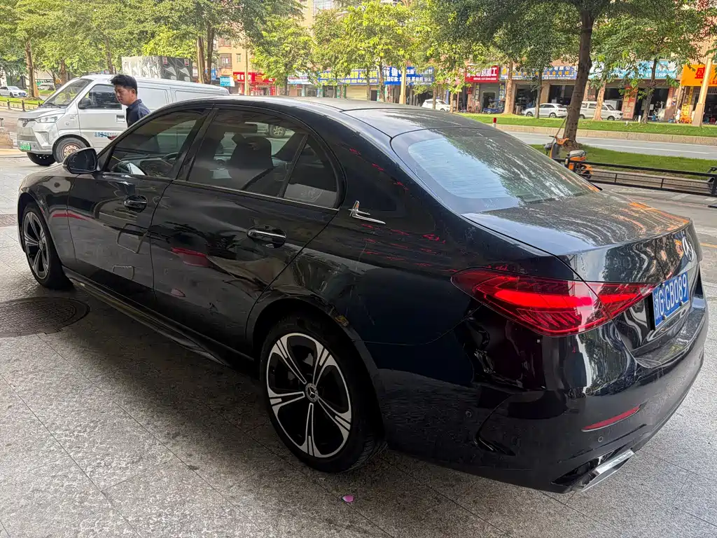 Mercedes-Benz C-Class — миниатюра 7