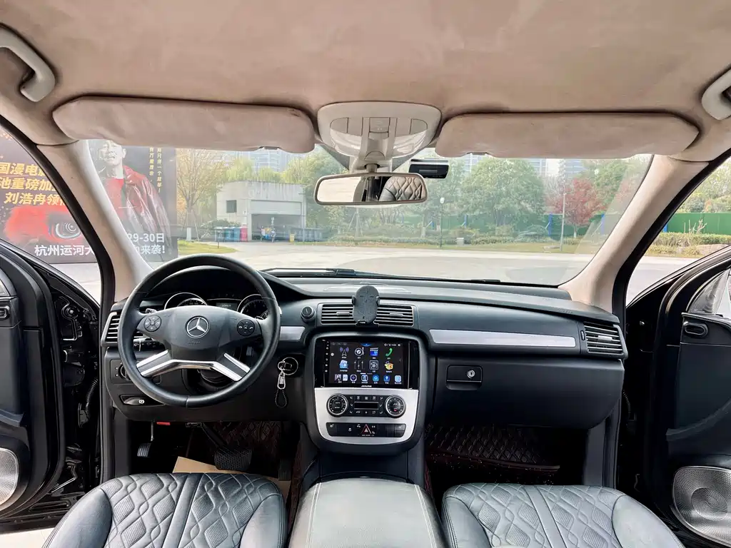 Mercedes-Benz R 2011 R 300 L