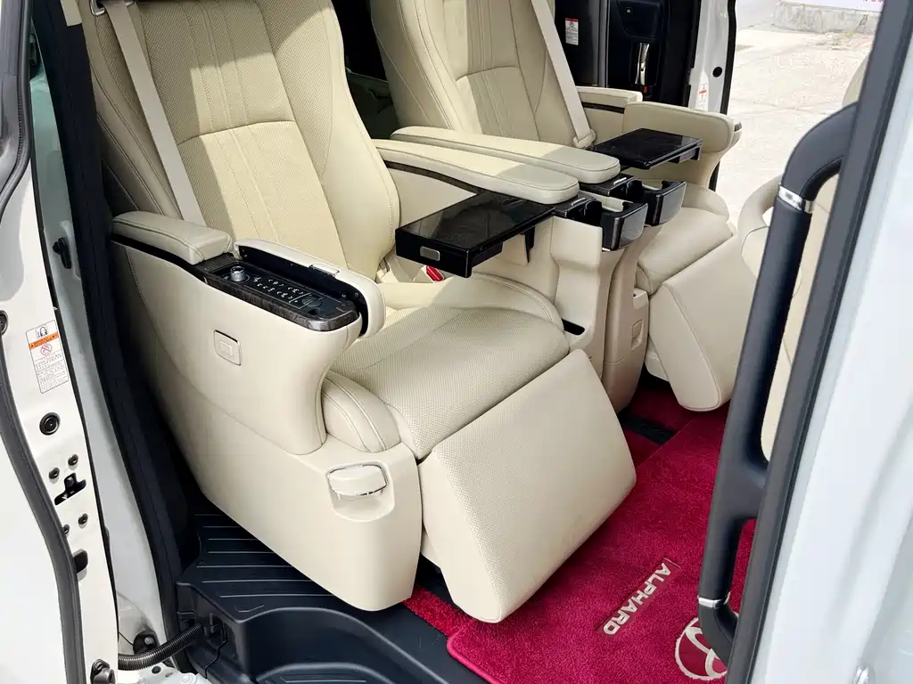 Toyota Alphard — фотографии объявления, Фото 18
